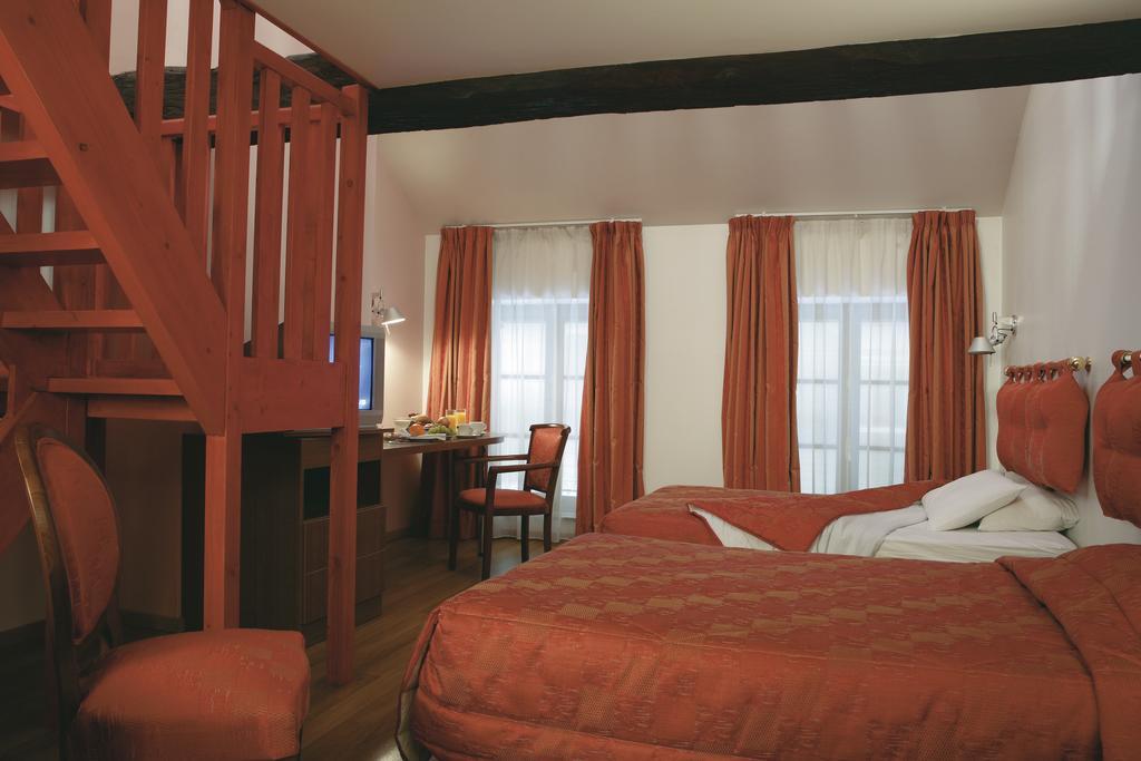 Le Saint Michel Hotel Sedan Ngoại thất bức ảnh