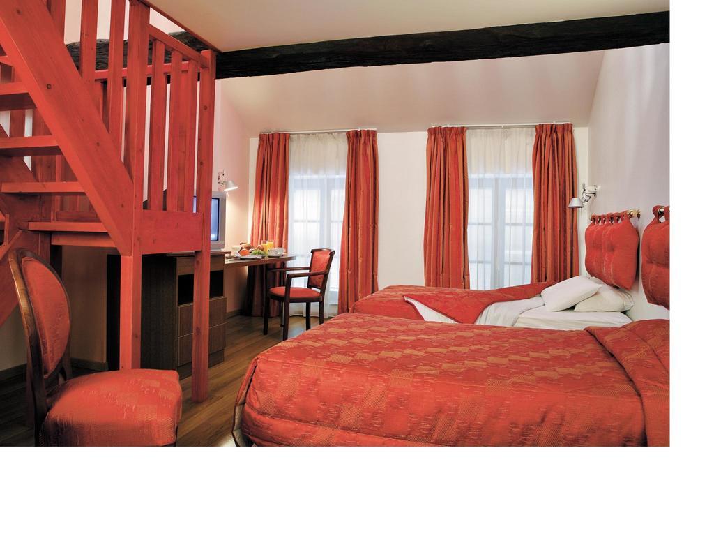 Le Saint Michel Hotel Sedan Phòng bức ảnh