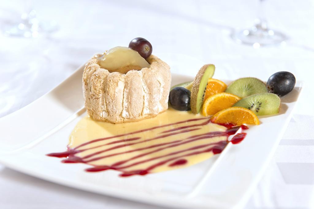 Le Saint Michel Hotel Sedan Ngoại thất bức ảnh