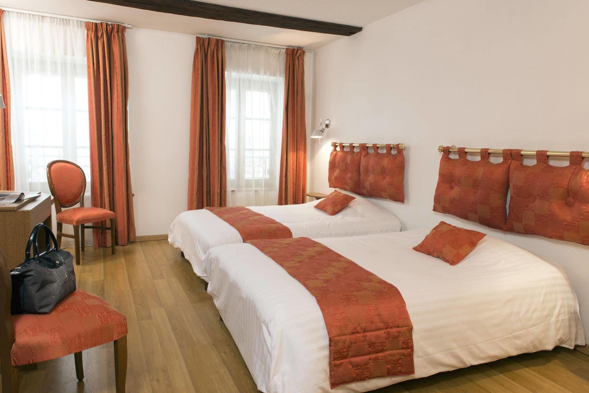 Le Saint Michel Hotel Sedan Ngoại thất bức ảnh