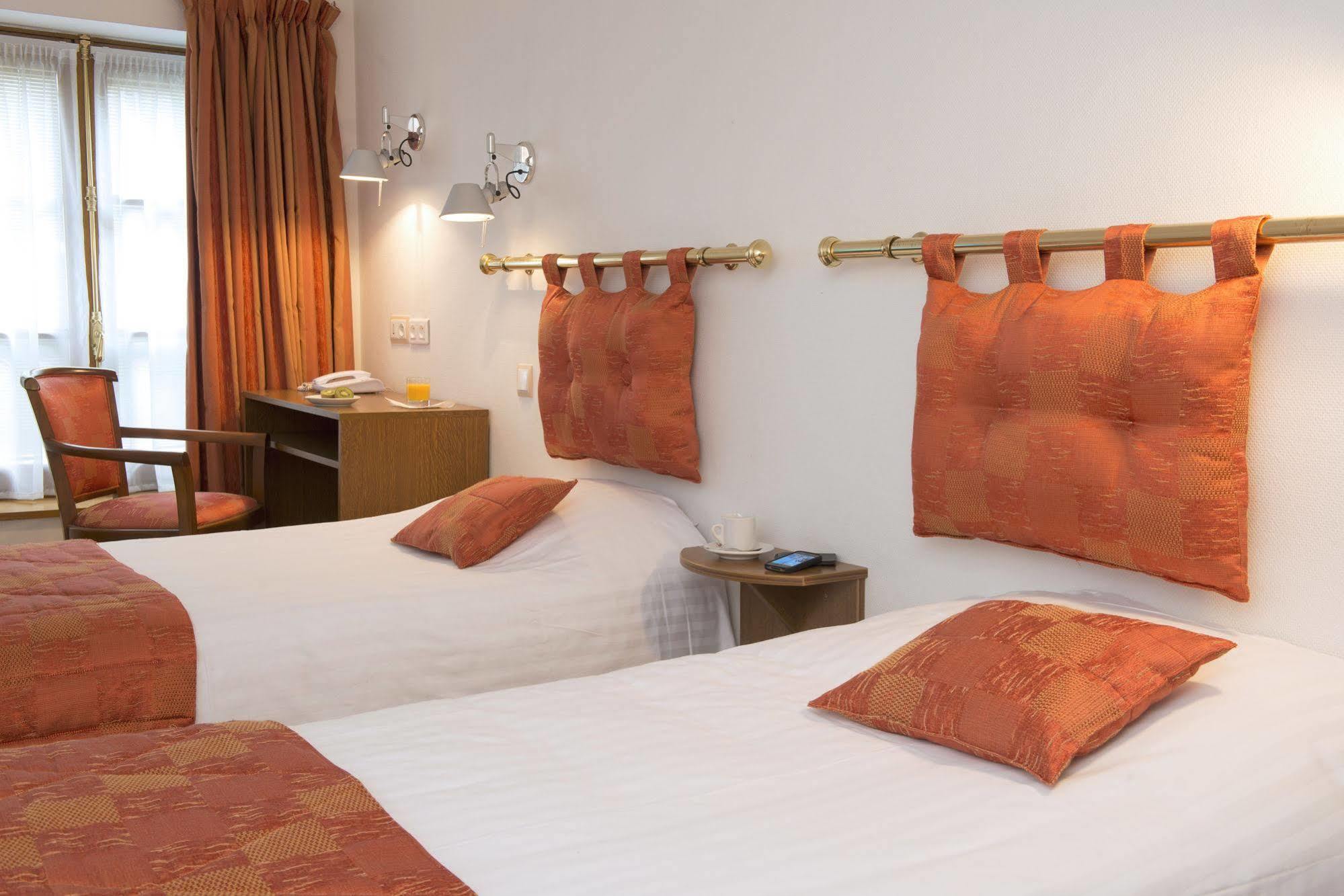 Le Saint Michel Hotel Sedan Ngoại thất bức ảnh