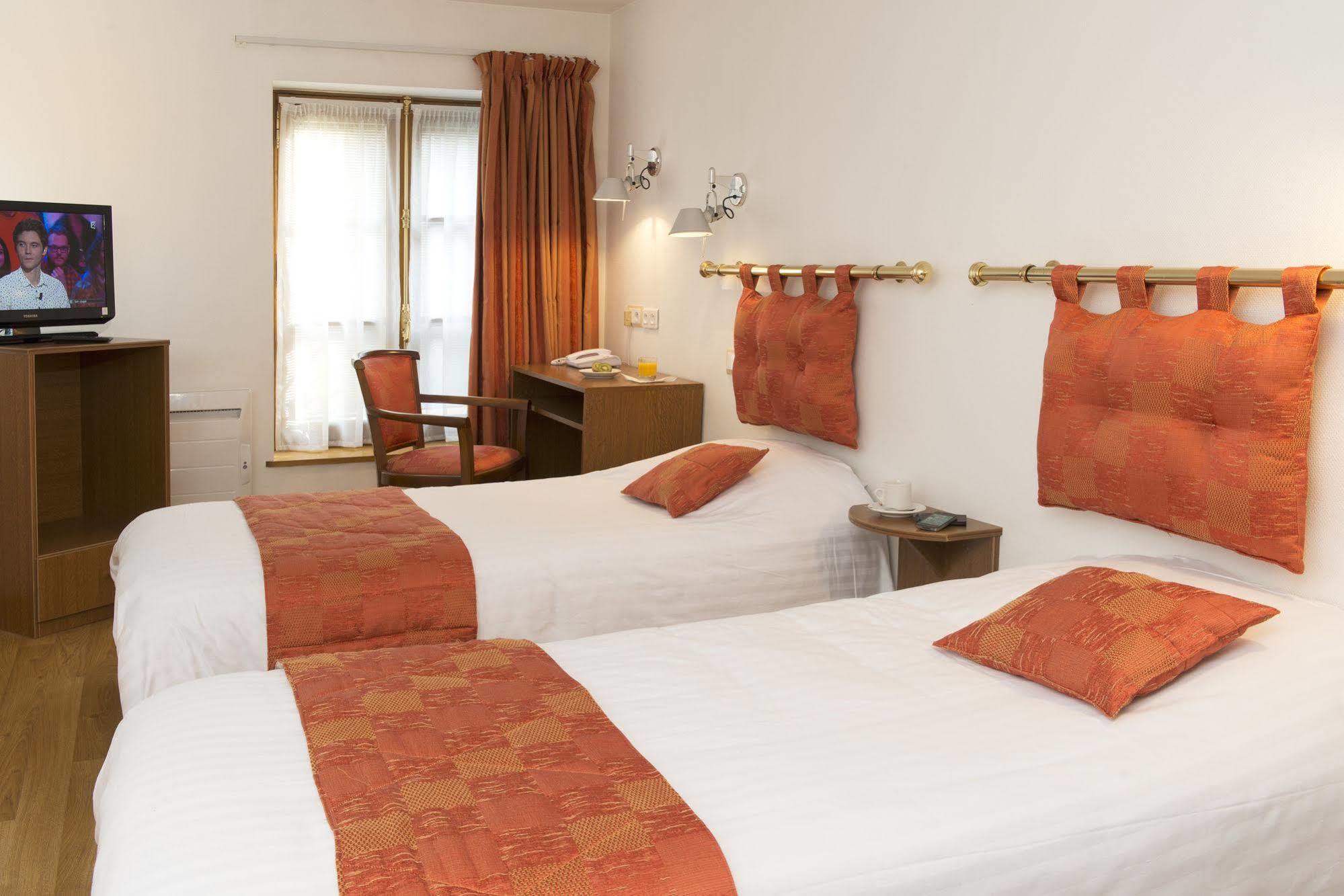 Le Saint Michel Hotel Sedan Ngoại thất bức ảnh